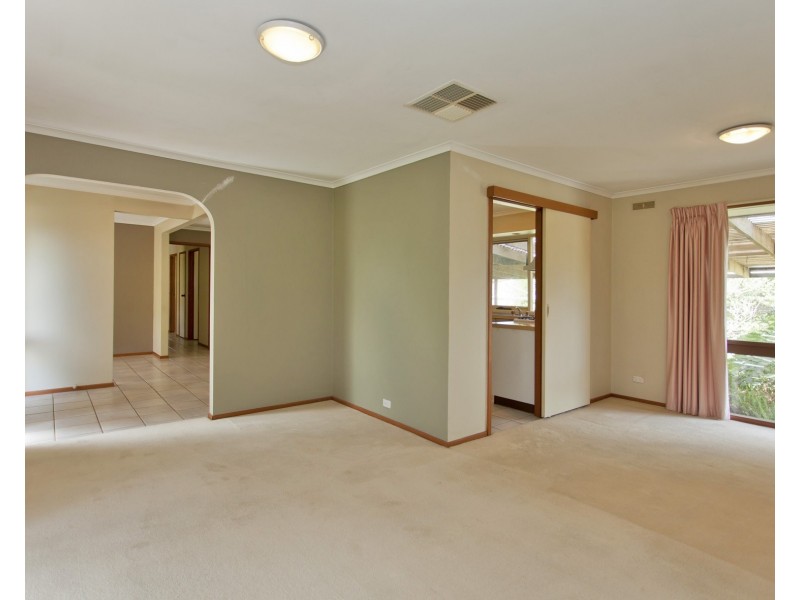 20 St Andrews Circuit, Thurgoona NSW 2640