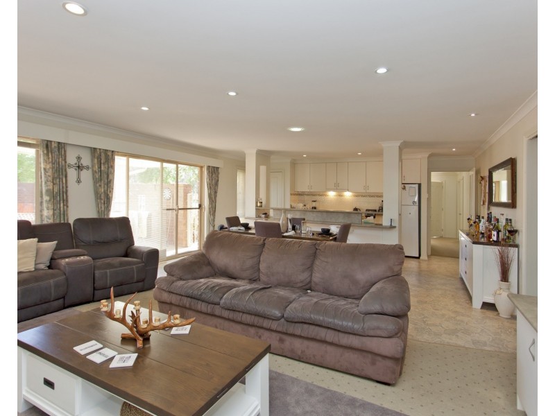 53 Shuter Avenue, Thurgoona NSW 2640