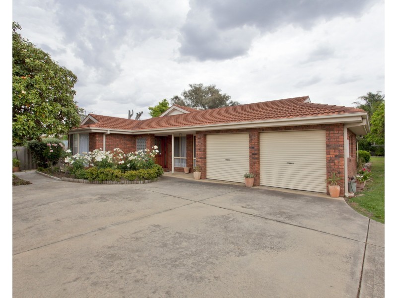 3 Owen Court, Lavington NSW 2641