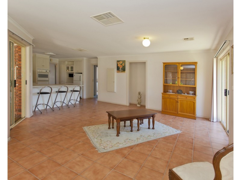 3 Owen Court, Lavington NSW 2641