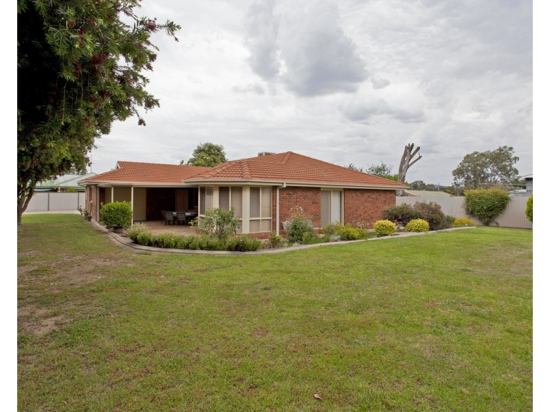 3 Owen Court, Lavington NSW 2641