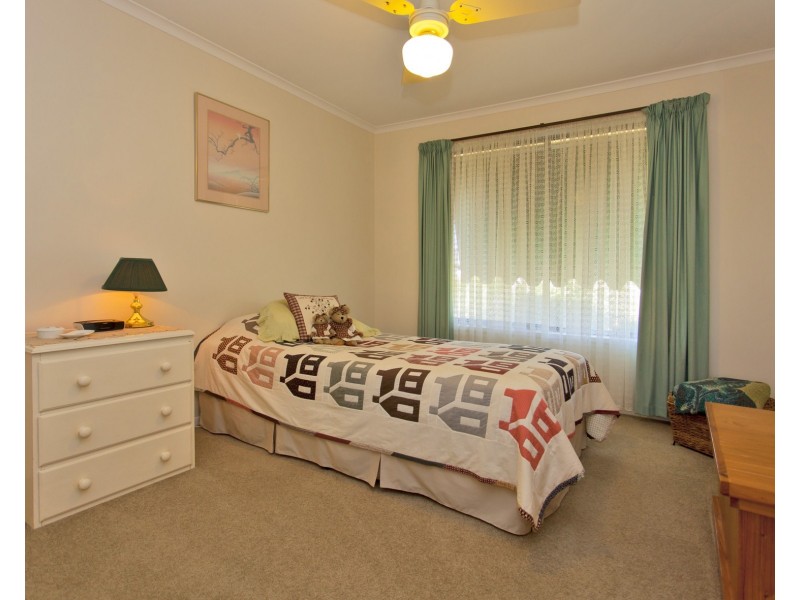 390 Red Hill Court, Lavington NSW 2641