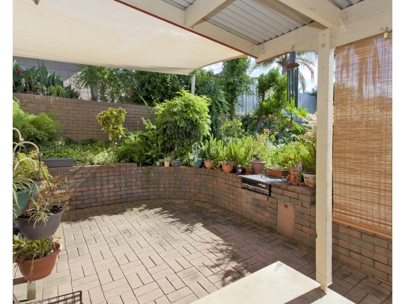 390 Red Hill Court, Lavington NSW 2641