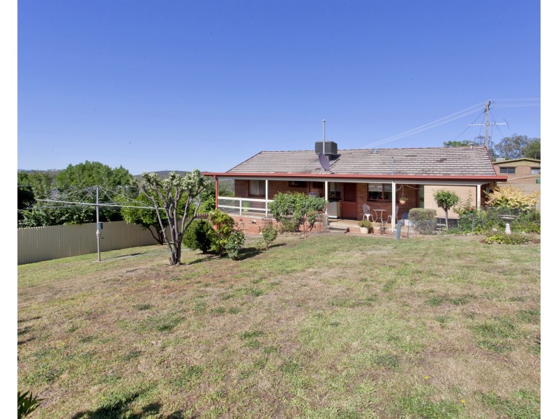 390 Red Hill Court, Lavington NSW 2641