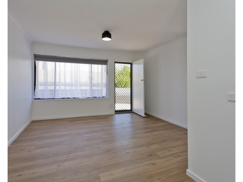 1/406 Schubach Street, East Albury NSW 2640