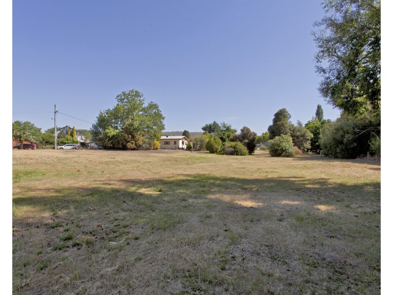 530 Lyne Street, Lavington NSW 2641
