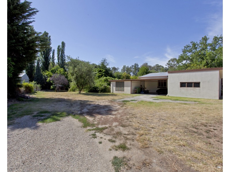 530 Lyne Street, Lavington NSW 2641