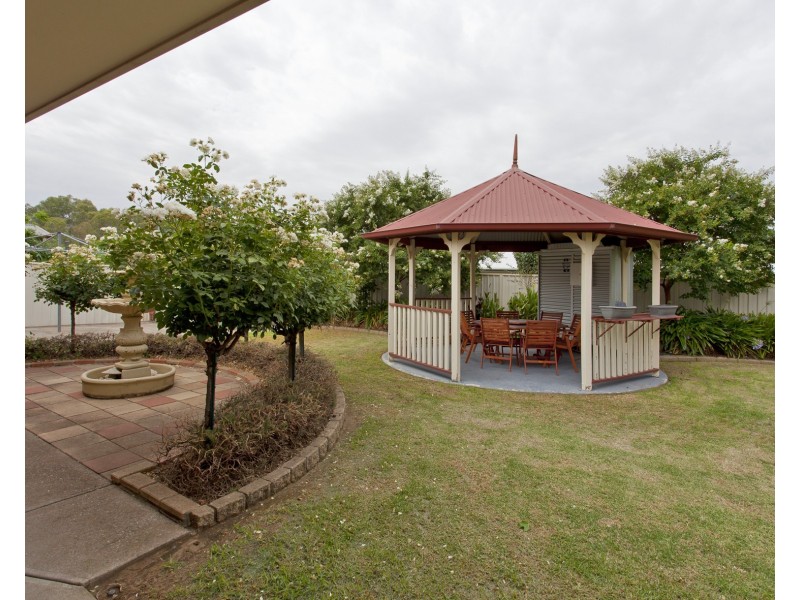 33 Irene Court, North Albury NSW 2640