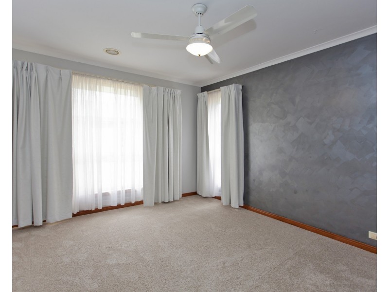 33 Irene Court, North Albury NSW 2640