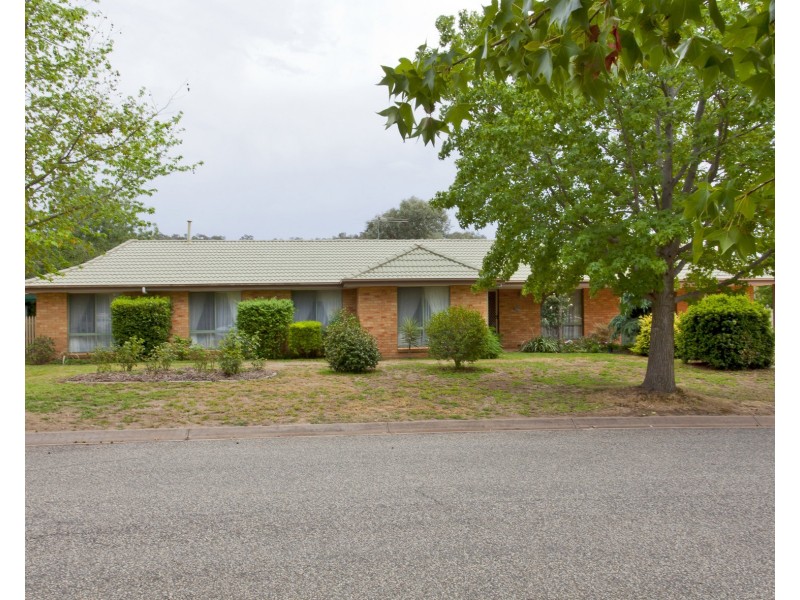 47 Crawshaw Cresent, Glenroy NSW 2640