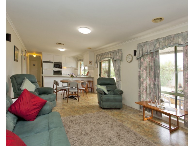 47 Crawshaw Cresent, Glenroy NSW 2640