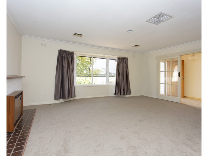 440 Parkview Crescent, Lavington NSW 2641