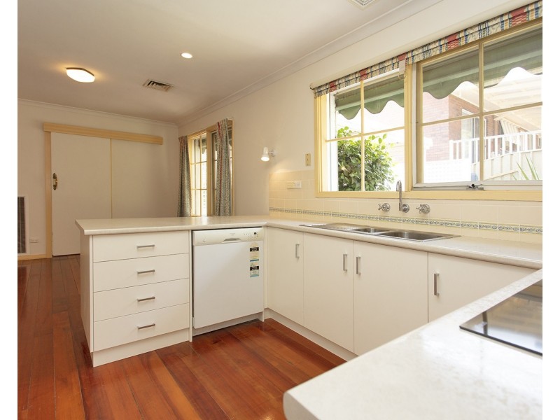 440 Parkview Crescent, Lavington NSW 2641