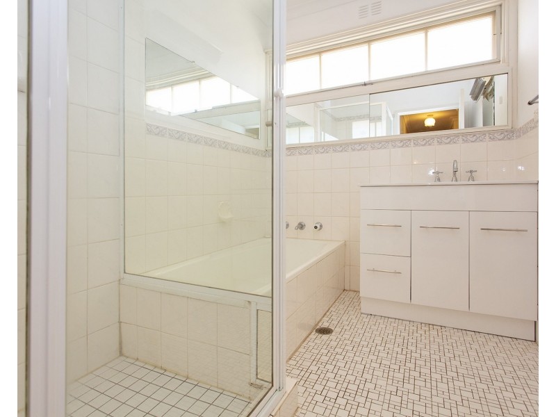 440 Parkview Crescent, Lavington NSW 2641