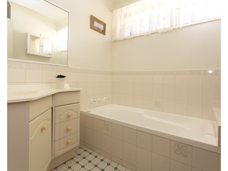 394 Prune Street, Lavington NSW 2641