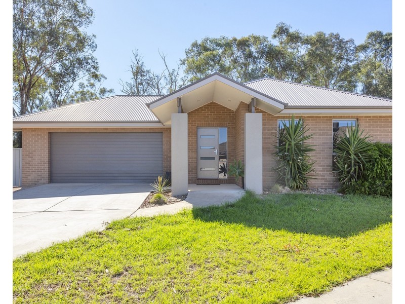 5 Mimosa Court, Thurgoona NSW 2640