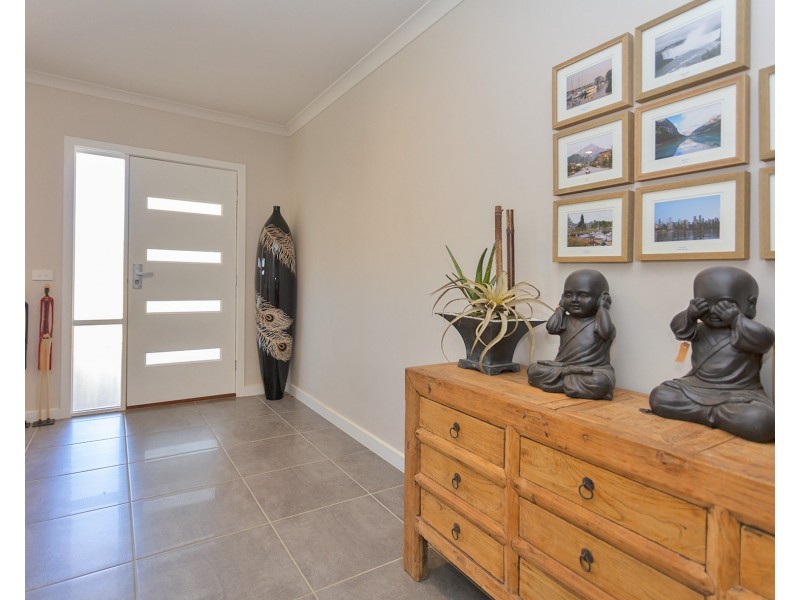 5 Mimosa Court, Thurgoona NSW 2640