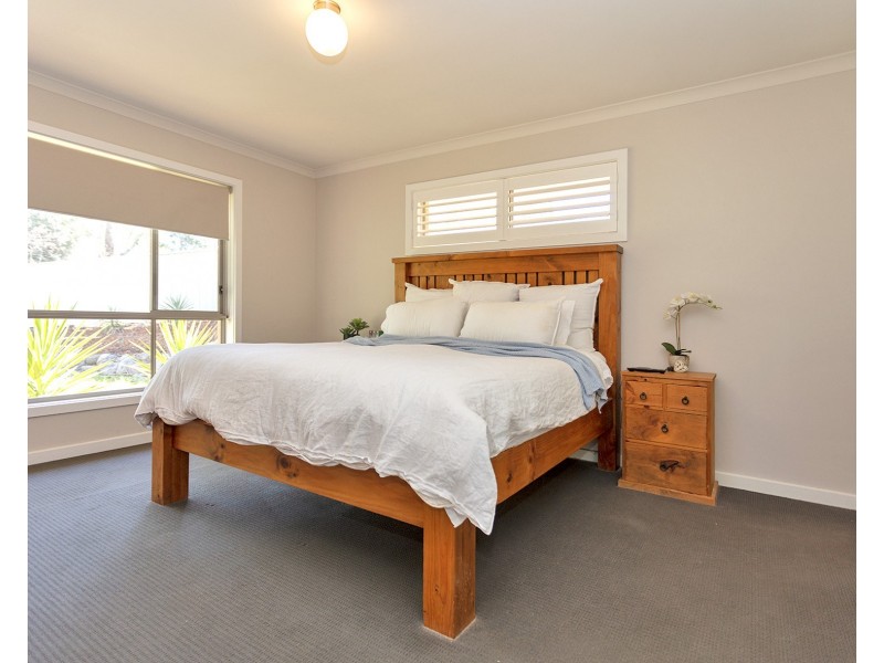 5 Mimosa Court, Thurgoona NSW 2640