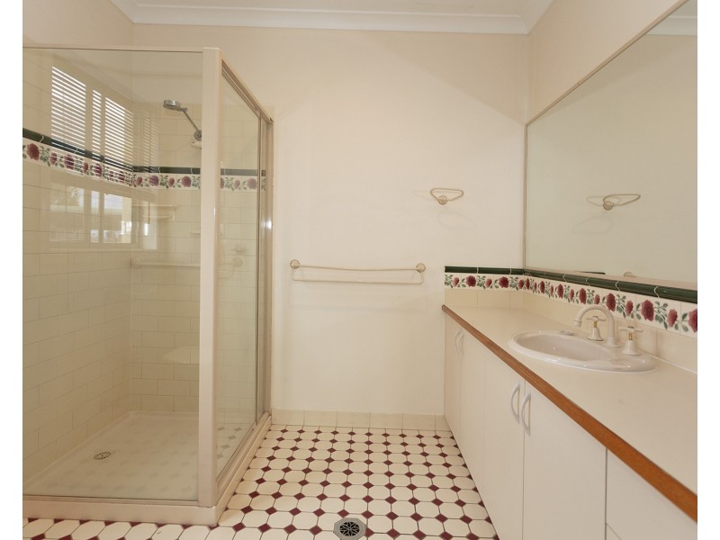 1215 Table Top Road, Table Top NSW 2640