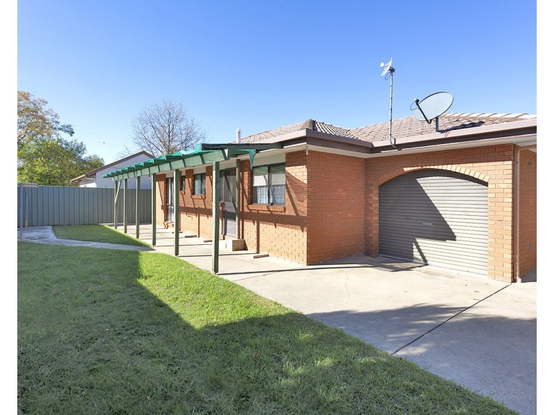 1-2/490 Douglas Road, Lavington NSW 2641