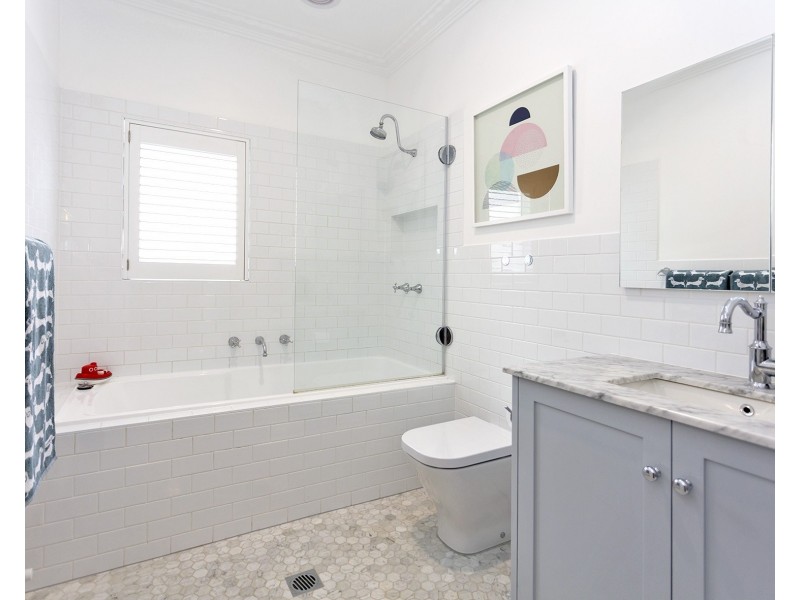 234 Walsh Street, East Albury NSW 2640