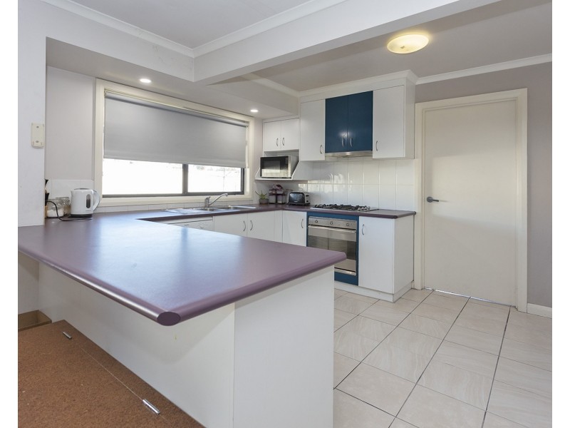 15 Donnolley Court, Lavington NSW 2641