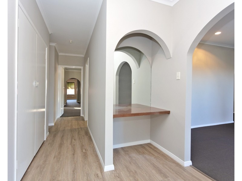 1094 Albetta Crescent, North Albury NSW 2640