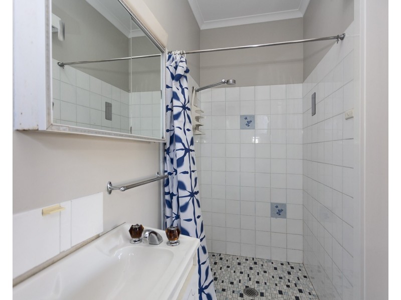1094 Albetta Crescent, North Albury NSW 2640