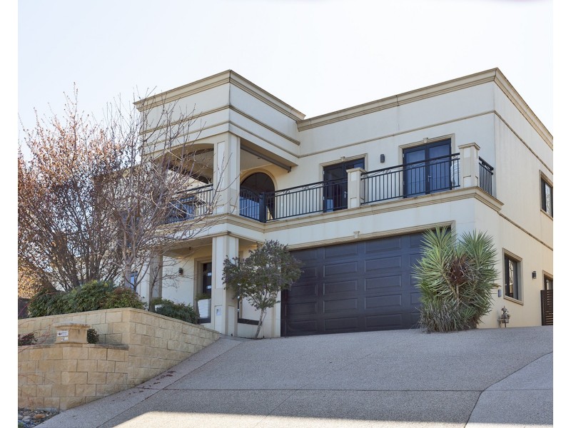 2 Rosella Ridge, East Albury NSW 2640