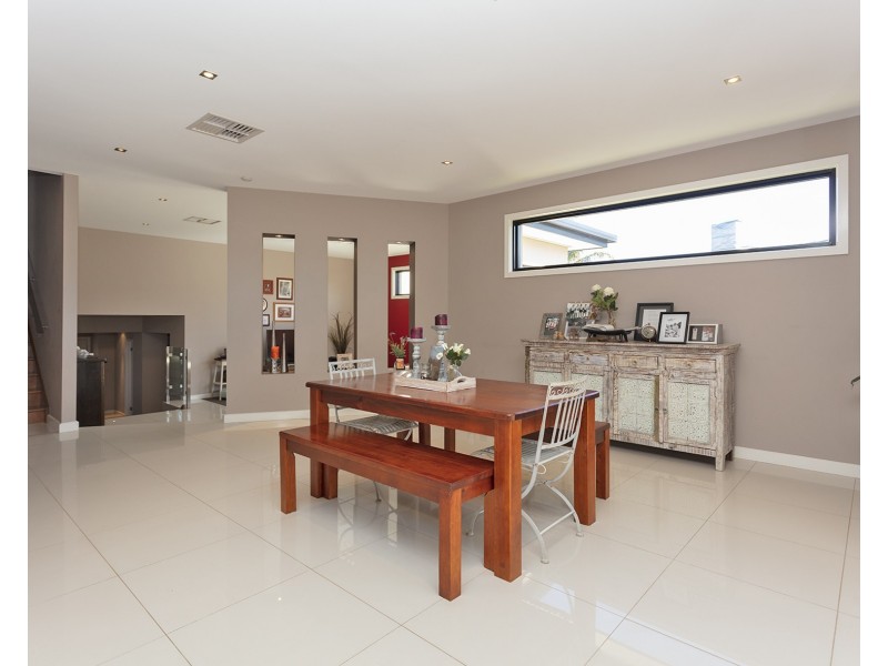 2 Rosella Ridge, East Albury NSW 2640