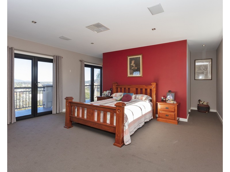 2 Rosella Ridge, East Albury NSW 2640