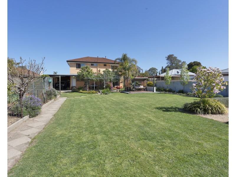 518 Kotthoff Street, Lavington NSW 2641