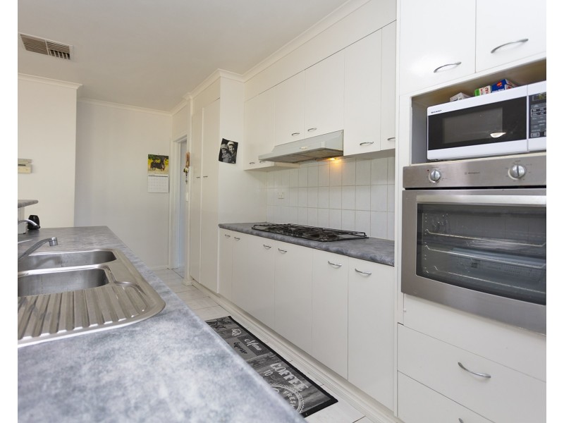 6 Dimbanna Court, Lavington NSW 2641