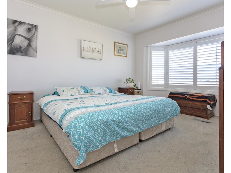 6 Dimbanna Court, Lavington NSW 2641