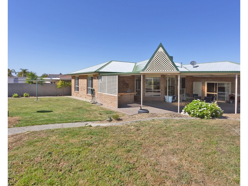 6 Dimbanna Court, Lavington NSW 2641