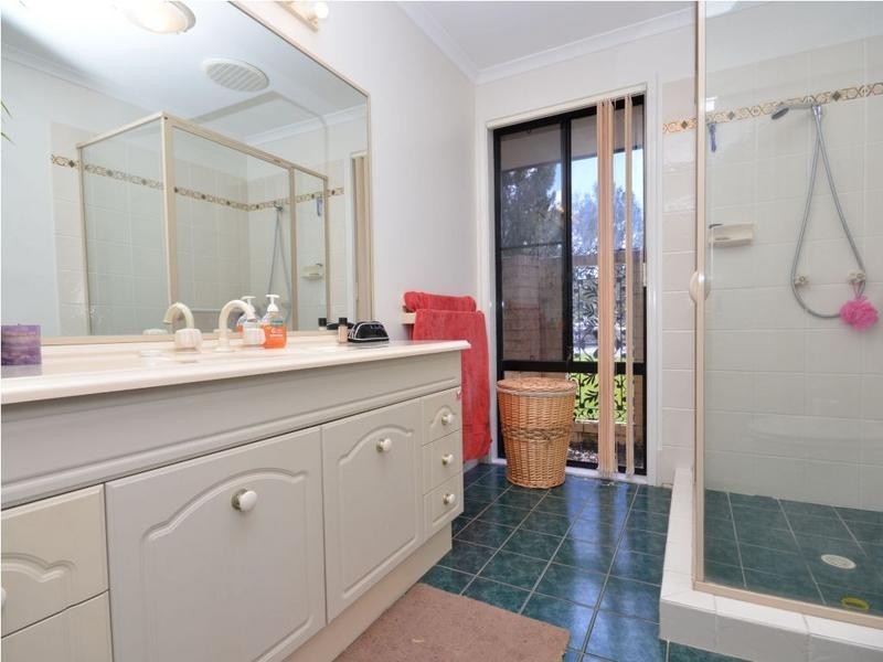 10 Phar Lap Court, Little Mountain QLD 4551