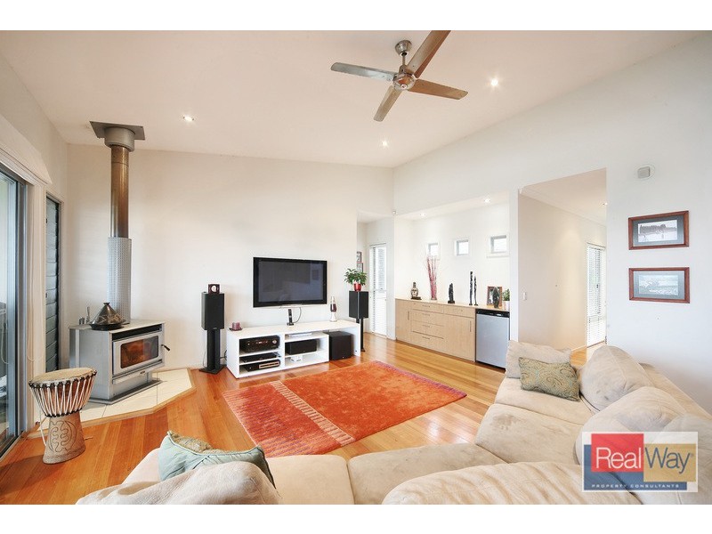 22 Sunset Drive, Little Mountain QLD 4551