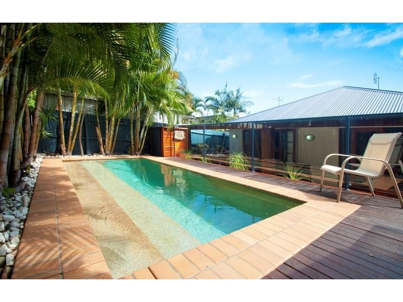 16 Roderick Street, Moffat Beach QLD 4551