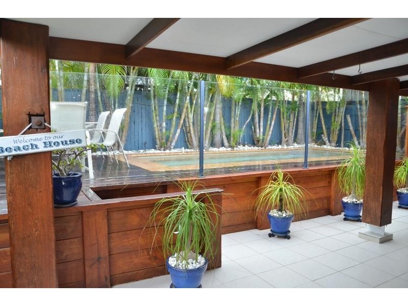 16 Roderick Street, Moffat Beach QLD 4551