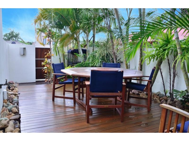 16 Roderick Street, Moffat Beach QLD 4551