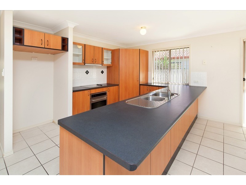 15 Campbellville Circuit, Pelican Waters QLD 4551