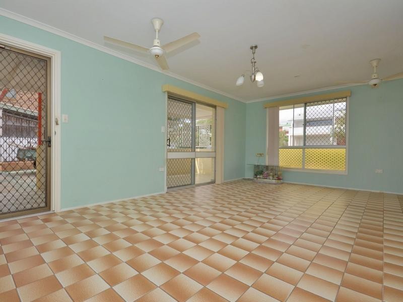 15 Rowell Street, Battery Hill QLD 4551