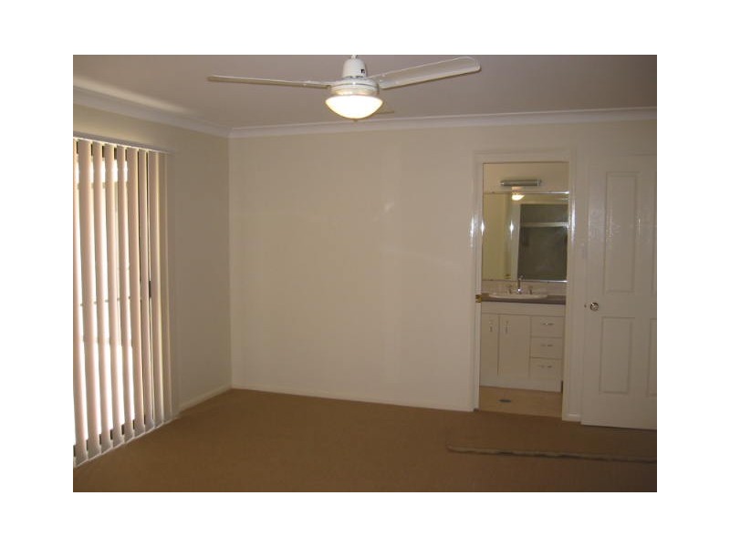 38 Gallery Place, Little Mountain QLD 4551
