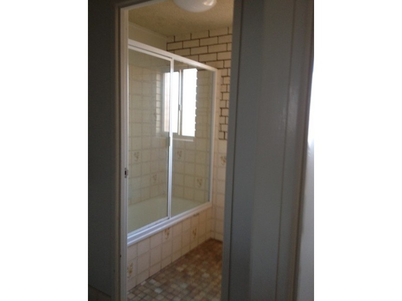 2/16 Moreton Parade, Kings Beach QLD 4551