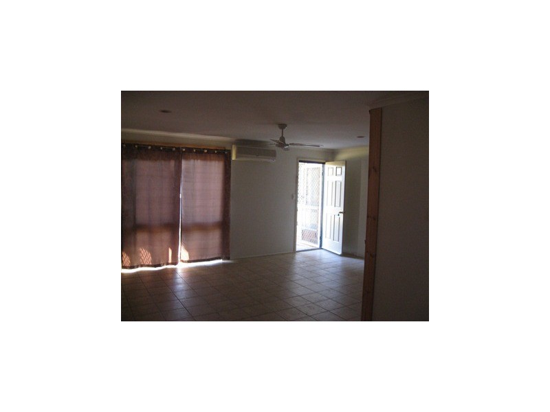 147 Nicklin Way, Warana QLD 4575
