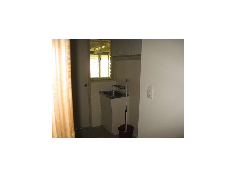 147 Nicklin Way, Warana QLD 4575