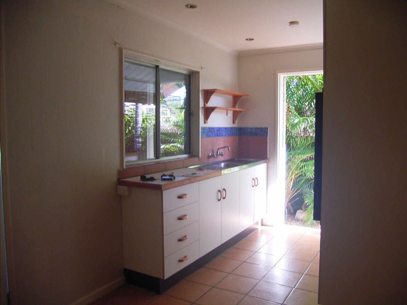 1/27 Currimundi Road, Currimundi QLD 4551