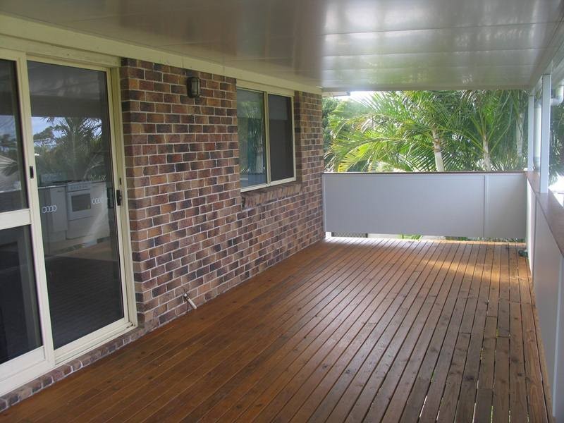 19 Coonowrin Street, Battery Hill QLD 4551
