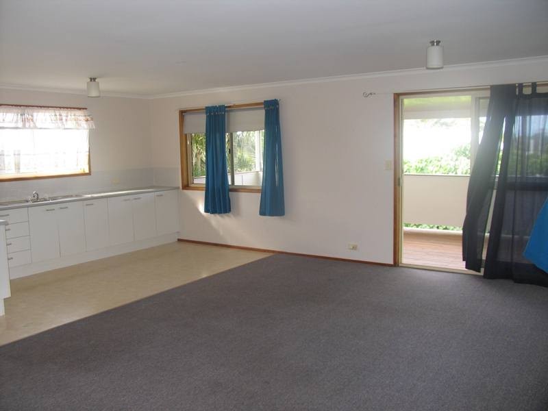 19 Coonowrin Street, Battery Hill QLD 4551