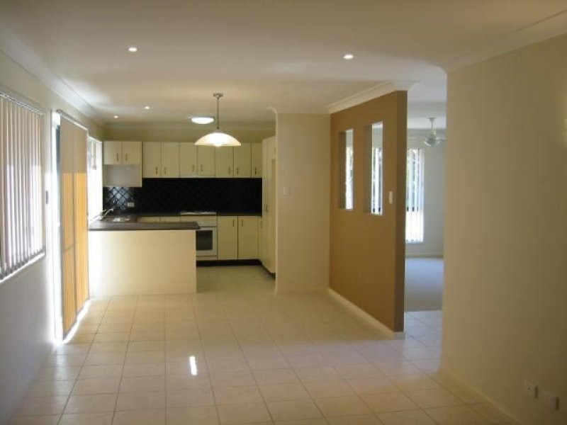 38 Gallery Place, Little Mountain QLD 4551